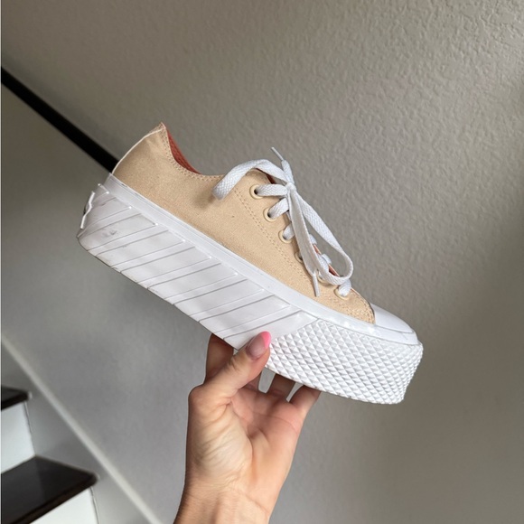 Converse All Star Lift X2 Low Lace-up Trainers Platforms sz: 7 - Picture 5 of 9